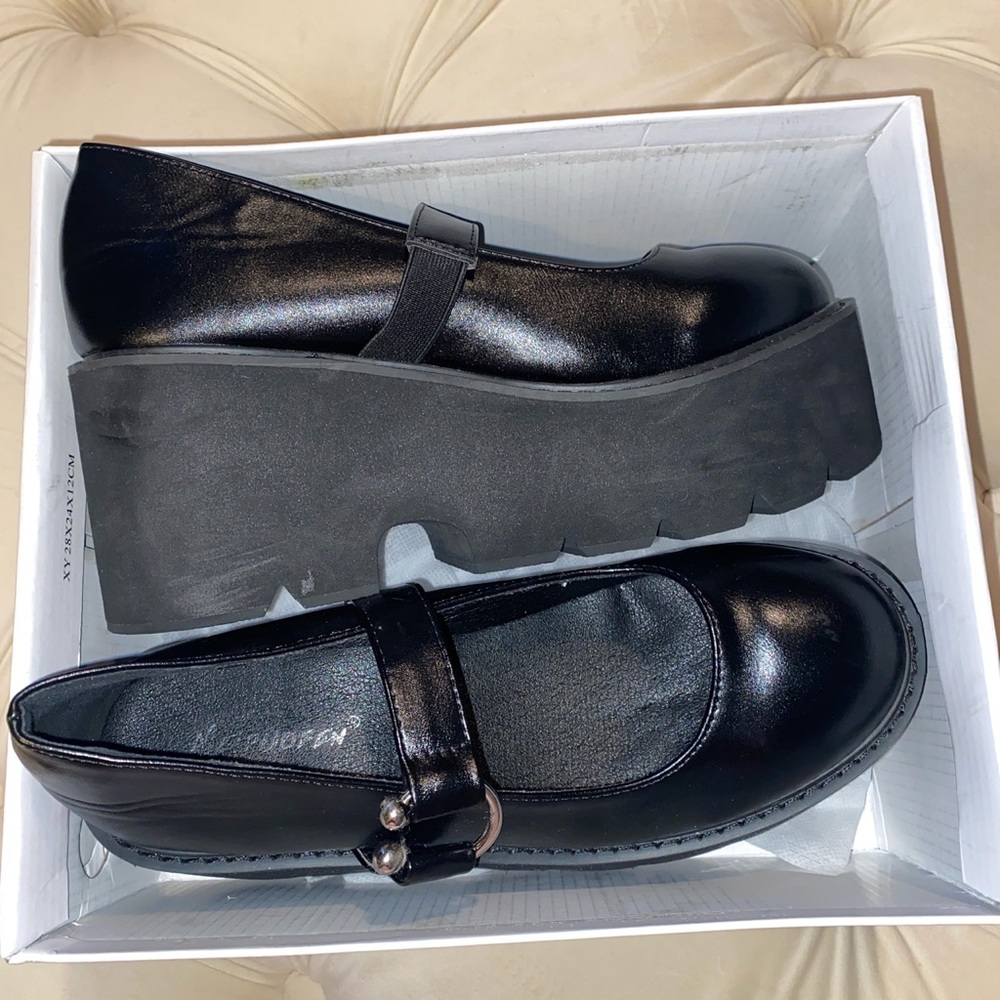 Mary Jane platforms